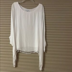 Tempo Paris White Asymmetrical Dolman Sleeve Tunic